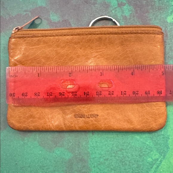 Leather Wallet | Keychain - Picture 7 of 8